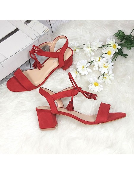 Sandały damskie z frędzelkiem