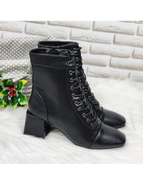 Botki damskie wiązane