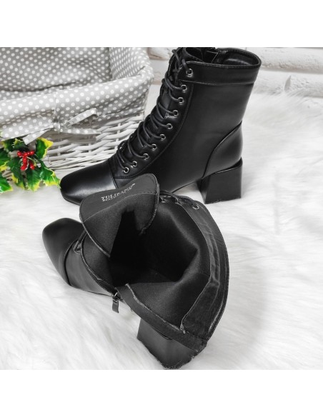 Botki damskie wiązane