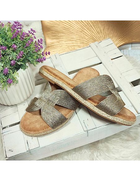 Złote klapki damskie