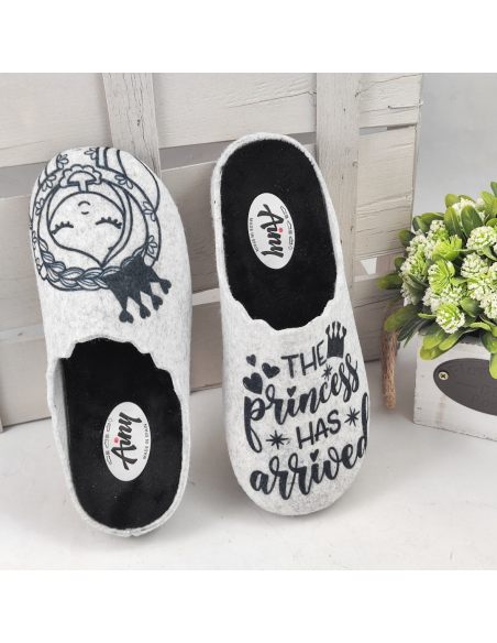 Hiszpańskie filcowe kapcie...