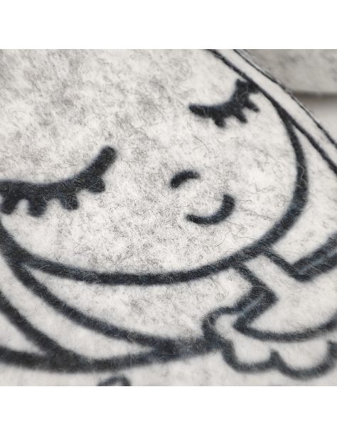 Hiszpańskie filcowe kapcie...