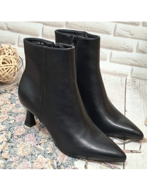 Botki damskie a obcasie suwak